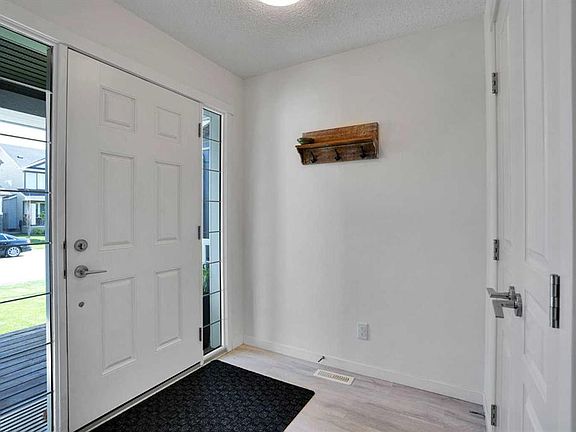 2nd image of 209 S Copperpond Parade SE