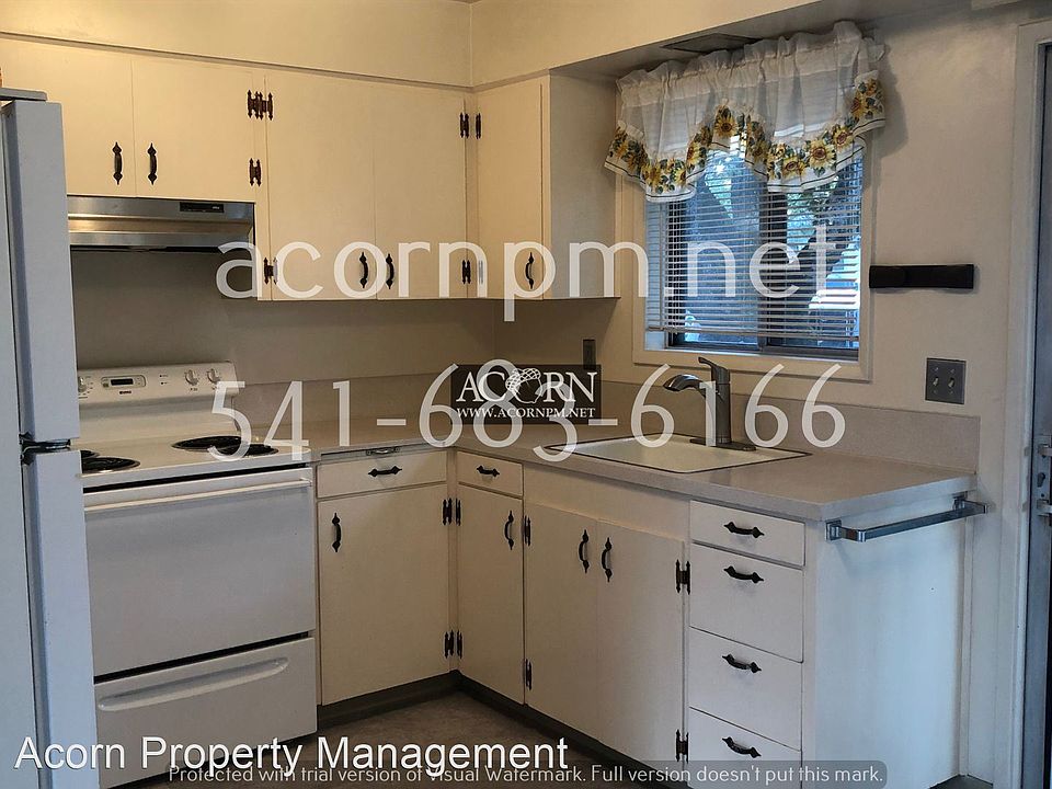 1st image of 4841 SE 67th Ave #7786836