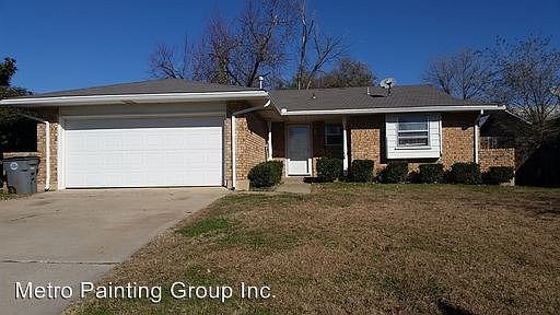 1st image of 5621 NW Beechwood Dr