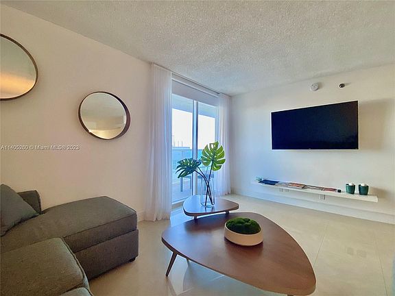 4th image of 2401 Collins Ave APT 1112