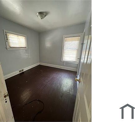 3rd image of 13706 Chapelside Ave #1