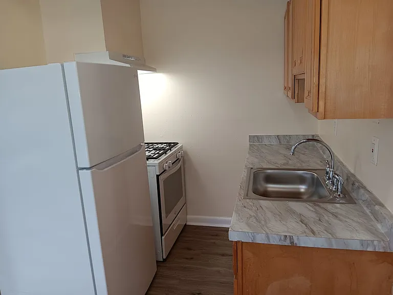 2607 Cecil B Moore Ave — Photo 6