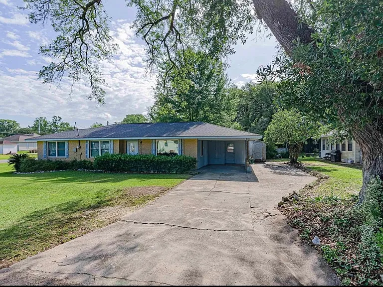 930 N Janice Ave — Photo 1