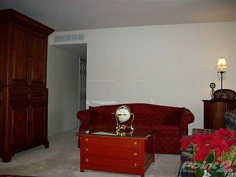 3rd image of 15819 Newport Dr