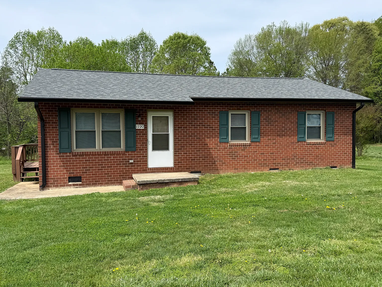 3 Bedroom Home (Statesville) — Photo 1