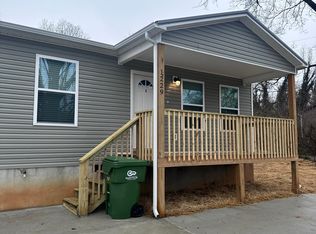 1229 E Harper Ave #B, Maryville, TN 37804