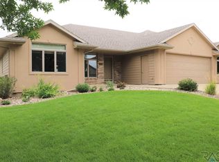 6523 S Killarney Ct, Sioux Falls, SD 57108