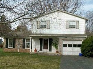 398 Southridge Dr, Rochester, NY 14626