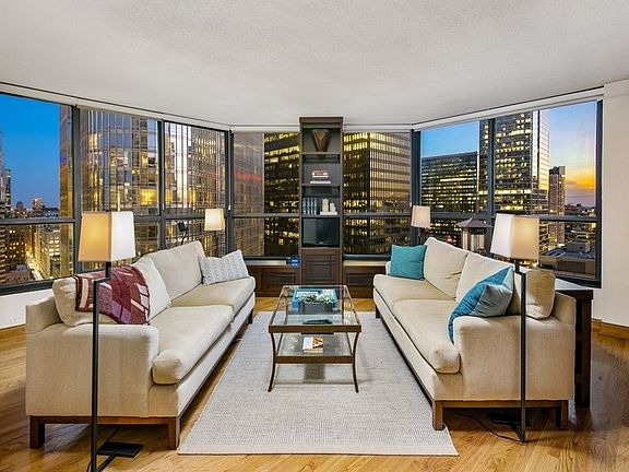 3rd image of 405 N Wabash Ave Unit 3104