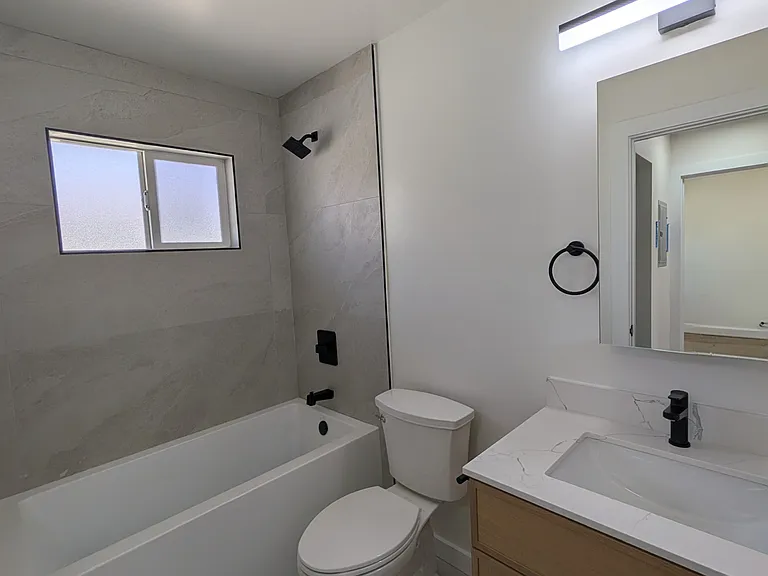 538 Columbia Ave #6 — Photo 6