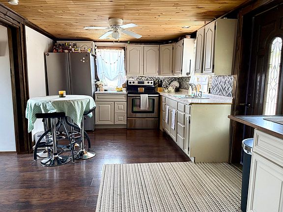 2nd image of 255 Flat Rock Rd