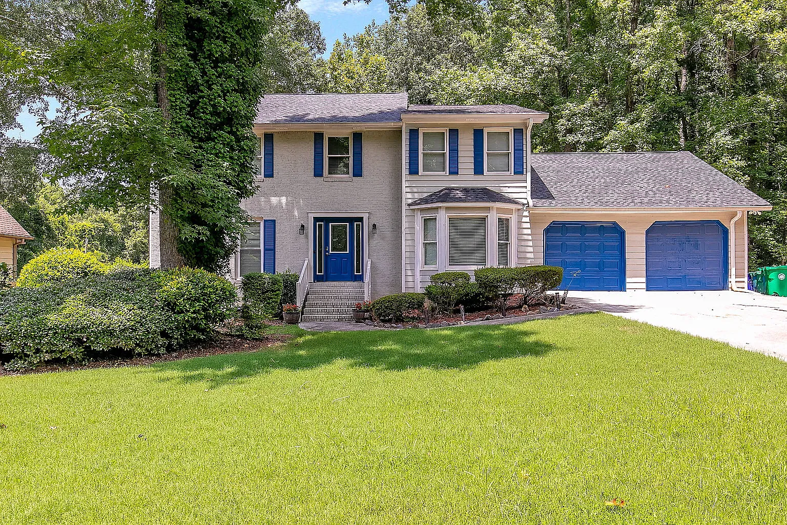 6 bed, 3349 sqft, $2,900 — Photo 1