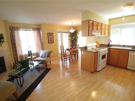 3rd image of 1255 NE 152nd St APT 7