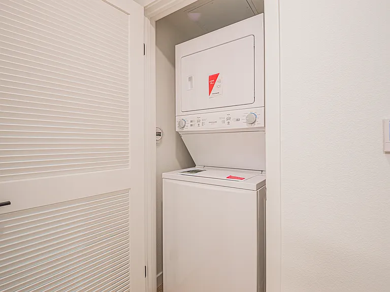 856 Gramercy Drive — Photo 19