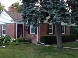 1807 Oak Ave, Northbrook, IL 60062