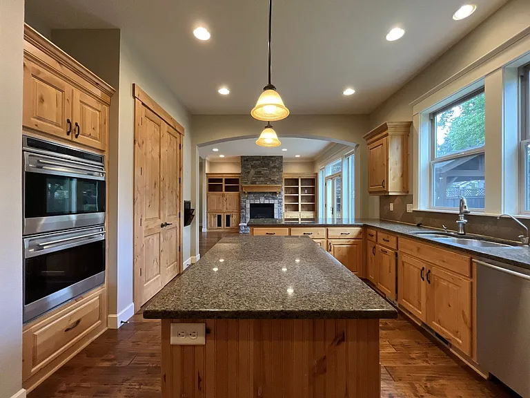 6435 McDuff Ct — Photo 17