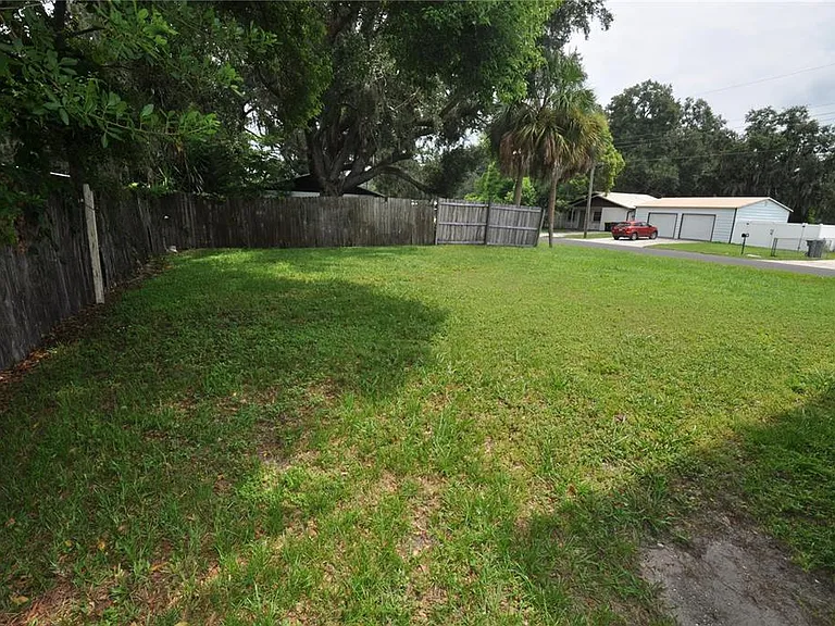 1624 Merrick Rd — Photo 21
