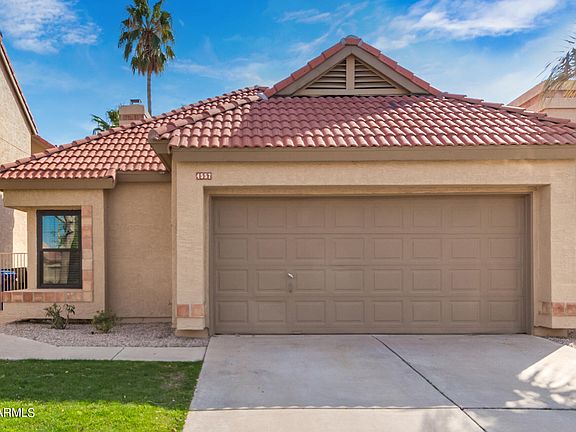 3rd image of 4557 W IVANHOE Street