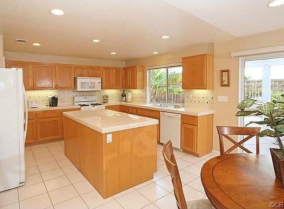 5th image of 100 Briar Ln #1