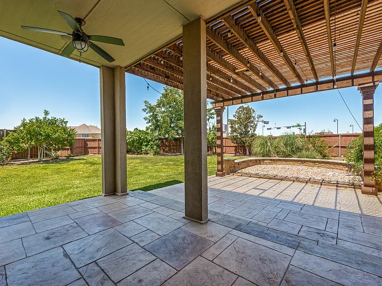2043 Loma Alta Dr — Photo 22