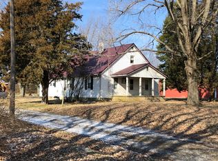 1981 County Road 1325 E, Cisne, IL 62823