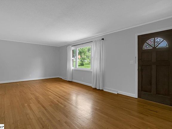 5th image of 115 Hartsville Dr