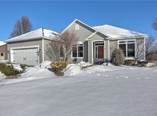 1040 Whisper Ridge Dr, Chittenango, NY 13037