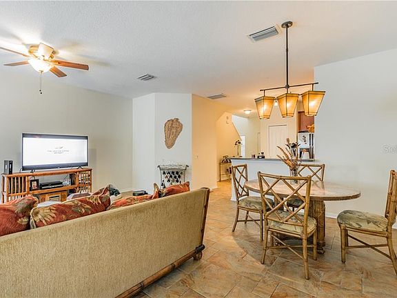 5th image of 2925 Girvan Dr