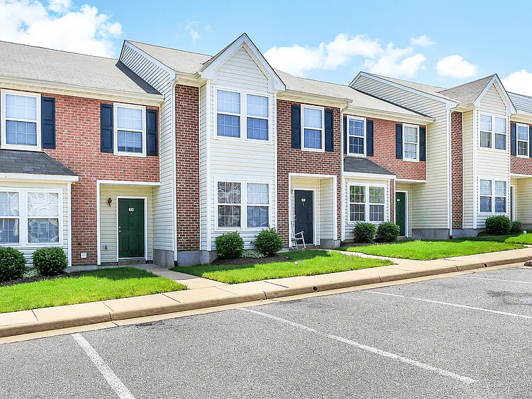 England Run Townhomes — Photo 5