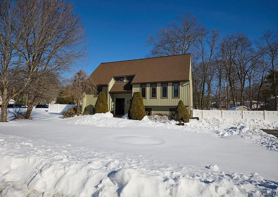 1st image of 42 Rockwood Drive
