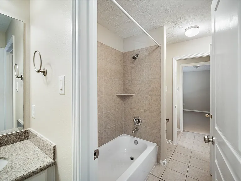 1426 Nashua St #B — Photo 23