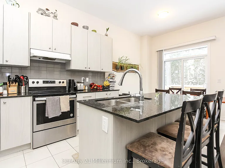 36 Farwell Ave — Photo 7
