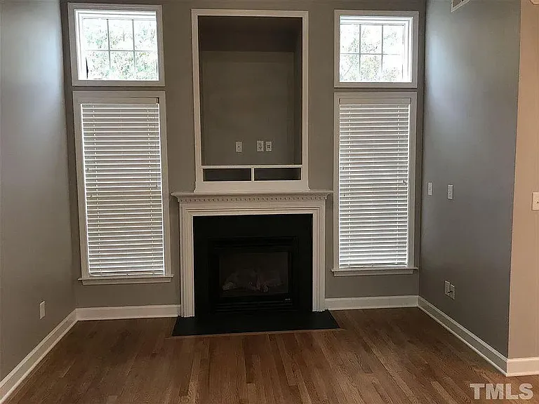 834 Saratoga Dr — Photo 8