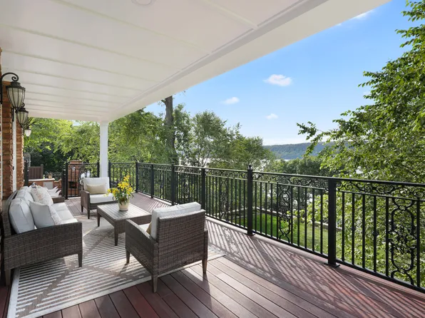 3061 Scenic Place image 5 of 40