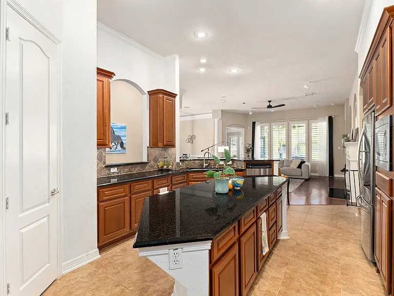 8407 Iron Tree Ln — Photo 10