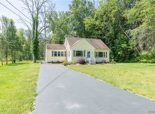 33 Pine Hill Rd, Spencerport, NY 14559