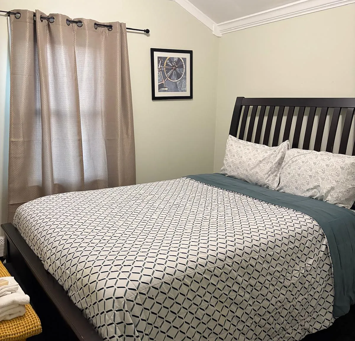 4 bed, 2016 sqft, $6,000 — Photo 4