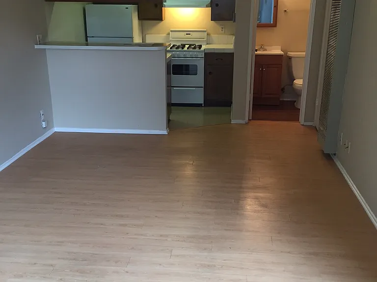 7122 Jordan Ave #4 — Photo 2