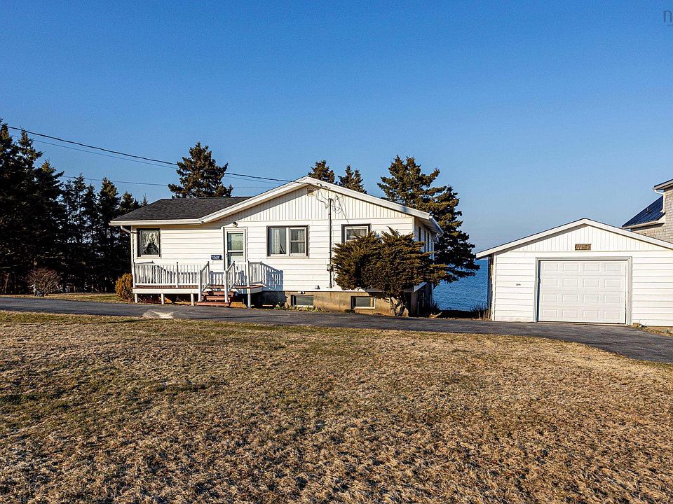 1st image of 1569 Cow Bay Rd