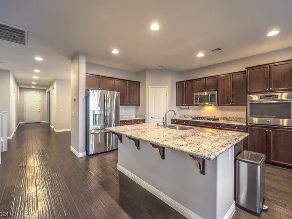 10423 Parkview Mountain Ave, Las Vegas, NV 89166