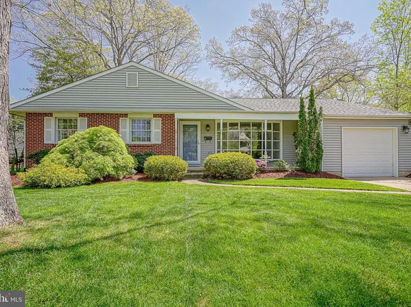 31 Aristone Dr, Berlin, NJ 08009