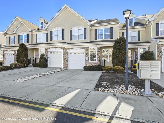 3rd image of 108 Brookfield Dr
