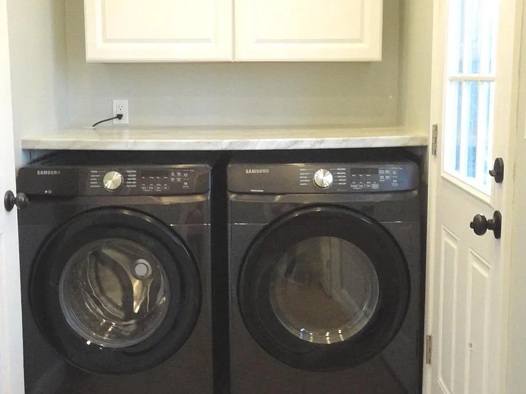 814 Rustic Ln — Photo 33