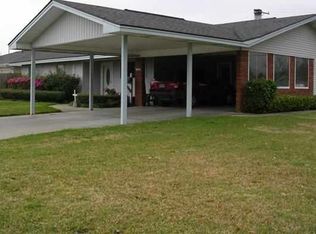 6349 Plaza St, Groves, TX 77619