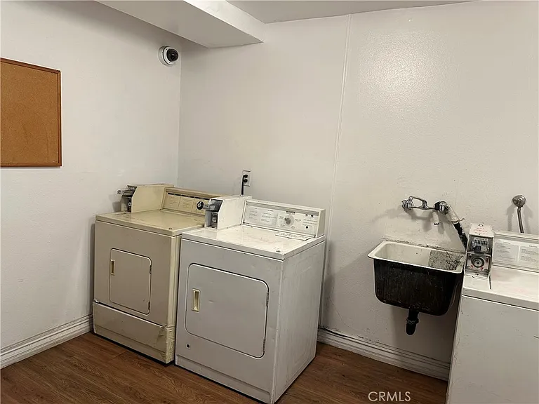 7055 Etiwanda Ave #102 — Photo 16