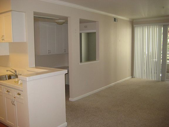 5th image of 1982 W Bayshore Rd APT 319