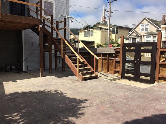 4th image of 292 Macdonald Ave