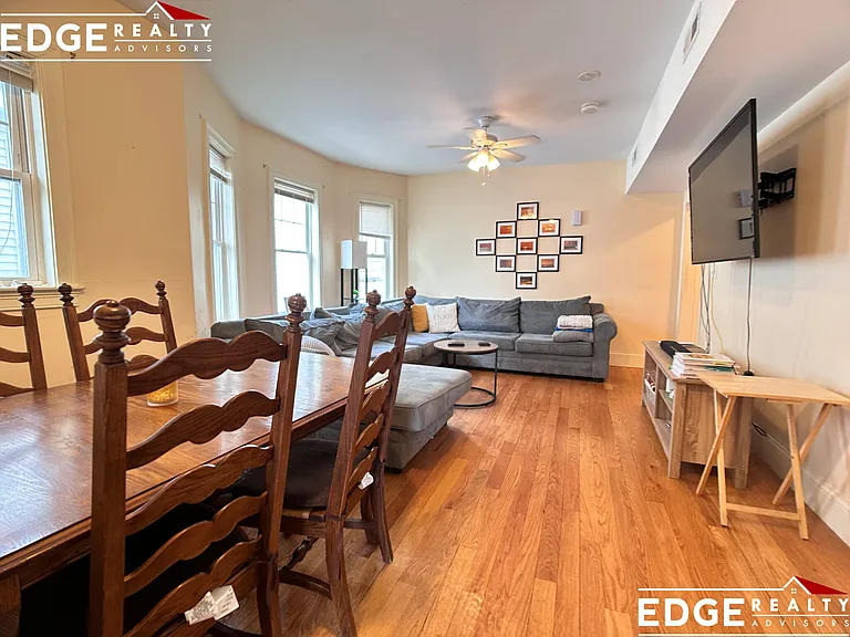 74 Brooks St #2 — Photo 2