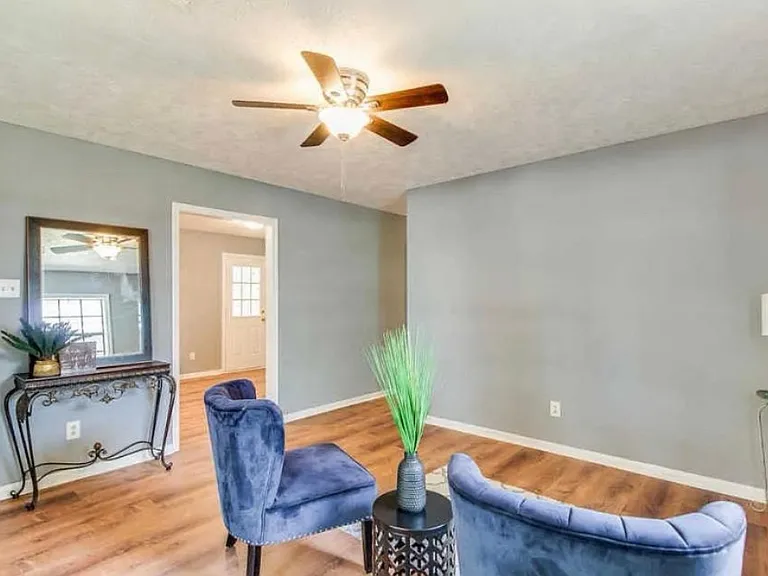 106 Trewhill Pkwy — Photo 2
