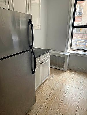 5th image of 610 W 204th St #1B